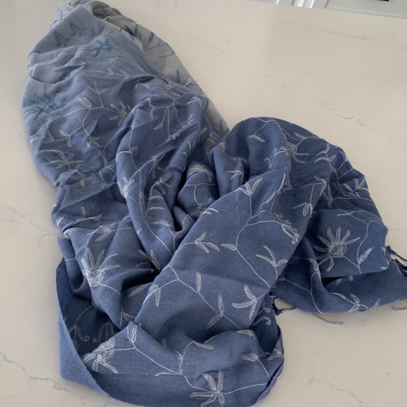 N.Peal scarf - Picture 3 of 3